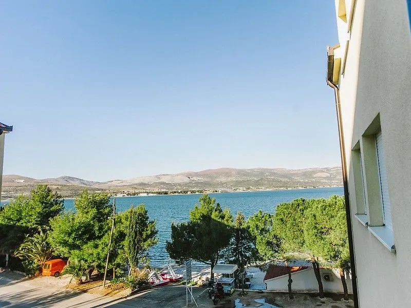 *** Lägenhetshotell Villa Malo More Arbanija Kroatien