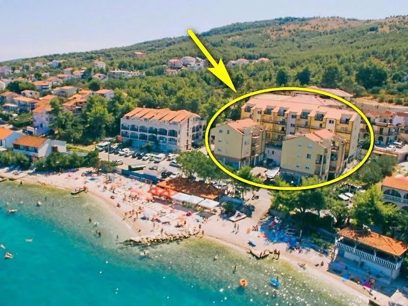 Villa Malo More Arbanija Lägenhetshotell