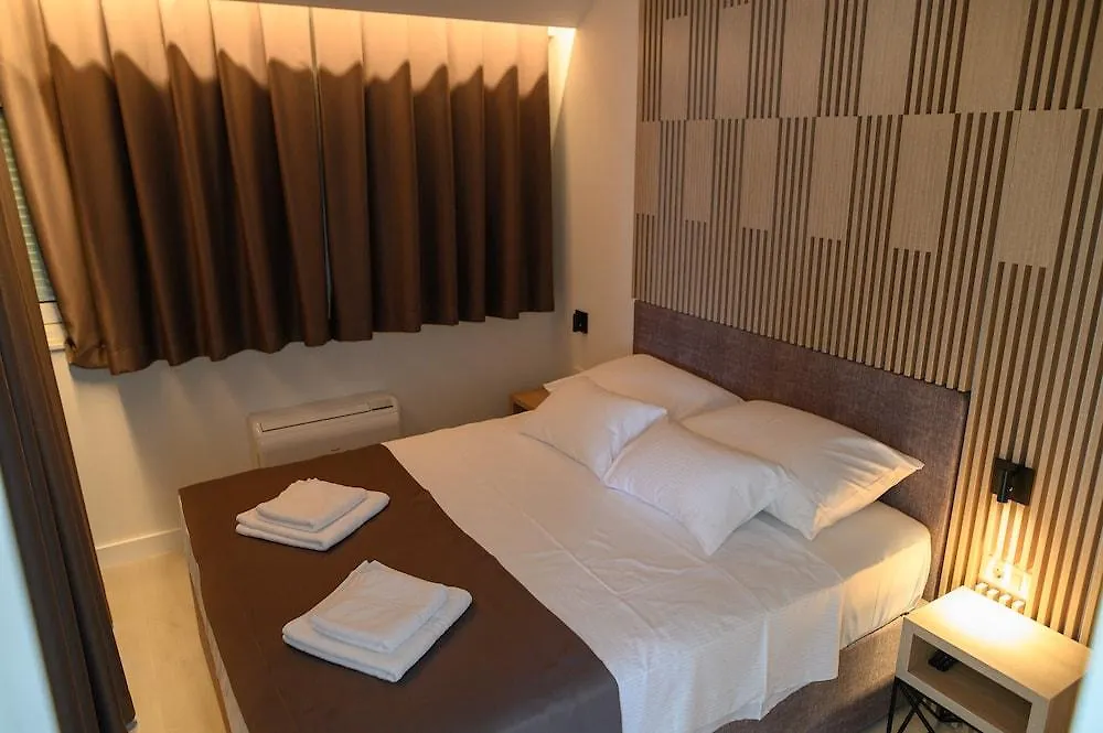 Villa Malo More Arbanija Apartahotel