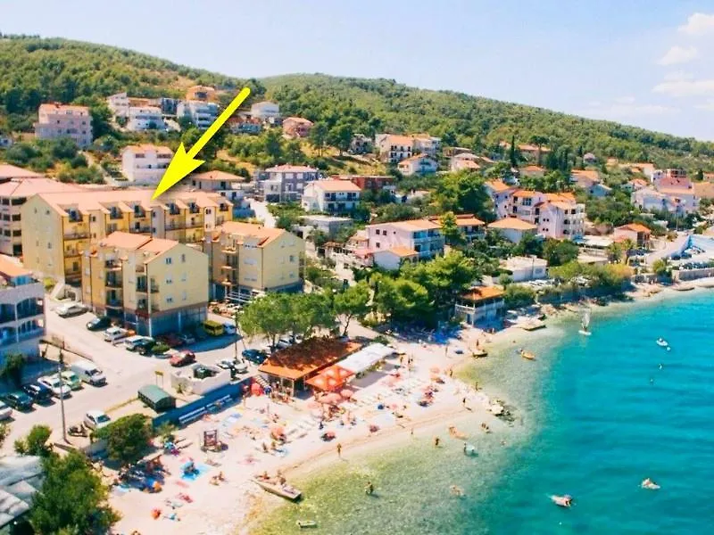 Apartahotel Villa Malo More Arbanija