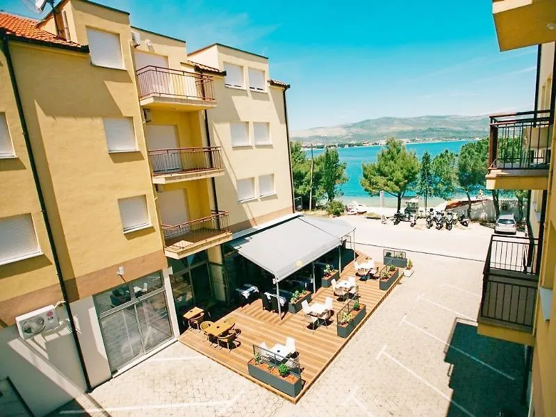 Villa Malo More Arbanija Croacia